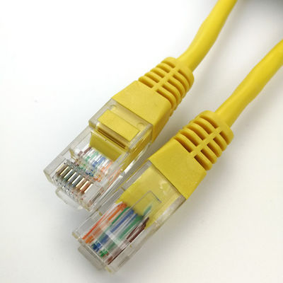 UTP Cat5e Rj45 au jaune de câble de corde de correction d'Ethernet du réseau RJ45