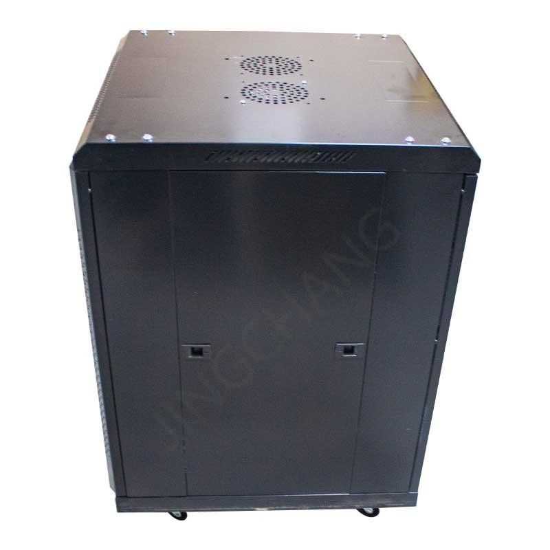 Rack réseau 18U avec structure de 4 poteaux pour une organisation améliorée