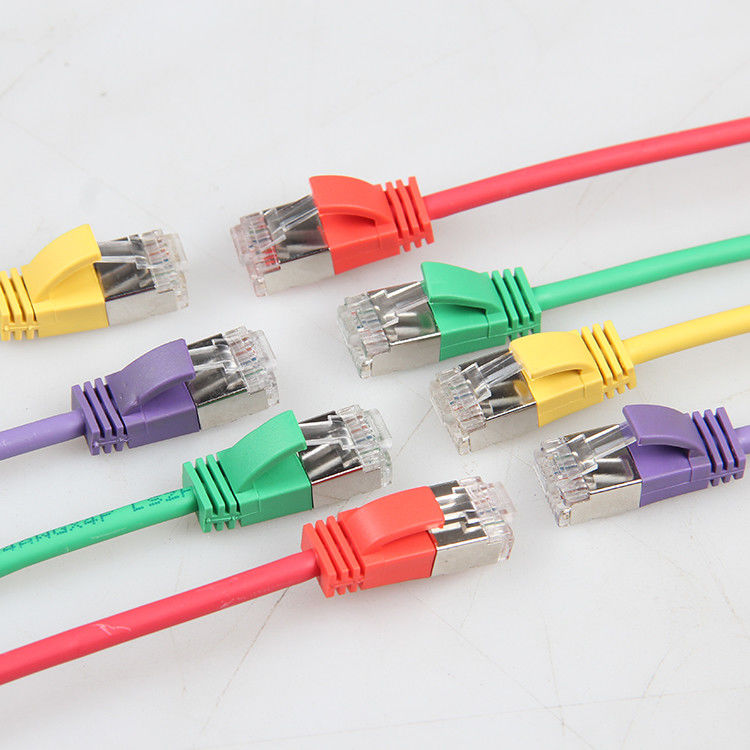 la correction de câble de réseau Ethernet de 10m 34AWG attachent le chat 6 d'UTP