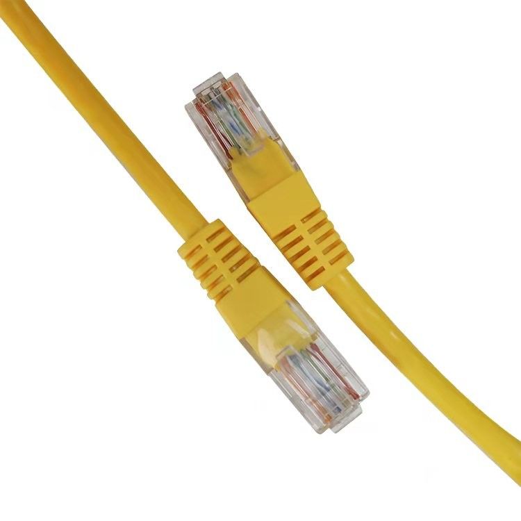 Câble Ethernet Cat5e de corde de correction de jaune de câble d'UTP Cat5 pour l'ordinateur et le routeur