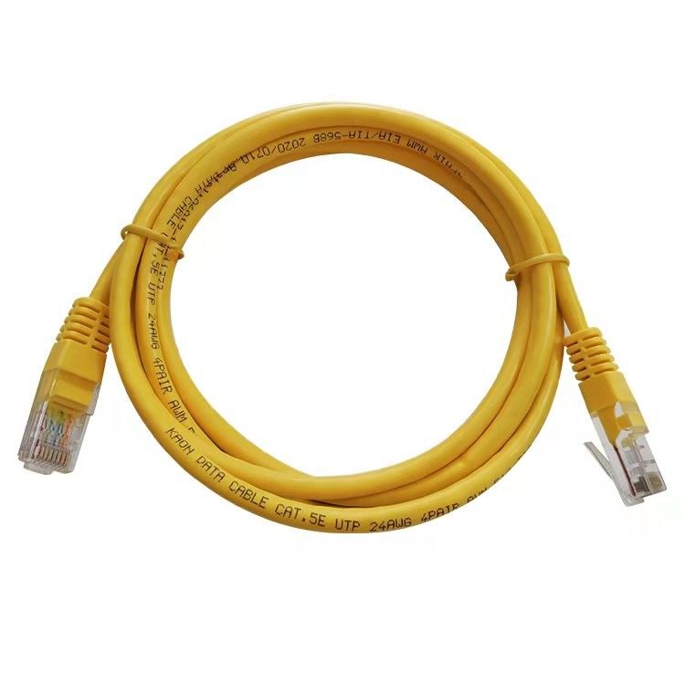 Câble Ethernet Cat5e de corde de correction de jaune de câble d'UTP Cat5 pour l'ordinateur et le routeur