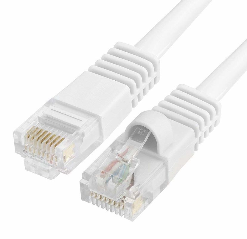 Le câble et les connecteurs du chat 5 d'UTP de réseau câblé de Cat5 5e 6 raccordent le câble dans la mise en réseau